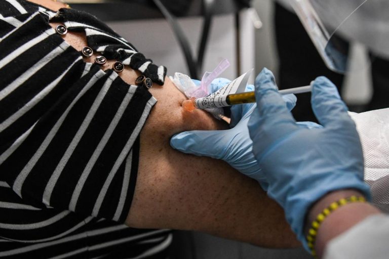 US vaccine program head says first americans could be vaccinated on Dec. 11