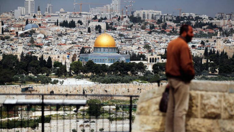 Court orders authorities to reveal Israeli citizenship criteria to Palestinian Jerusalemites