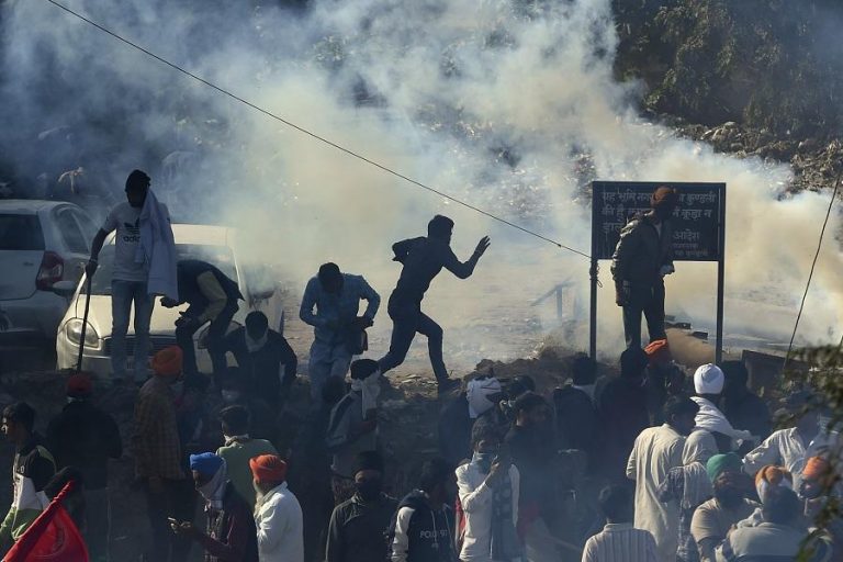 Indian government invites protesting farmers for talks