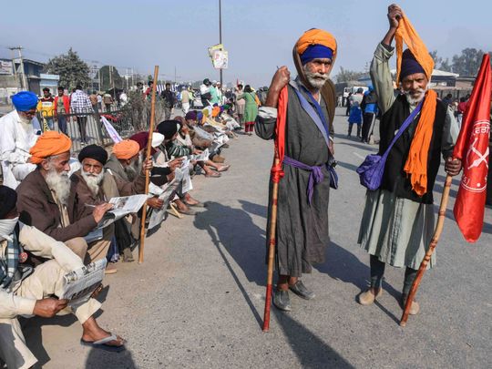 Angry India farmers reject government offer for talks