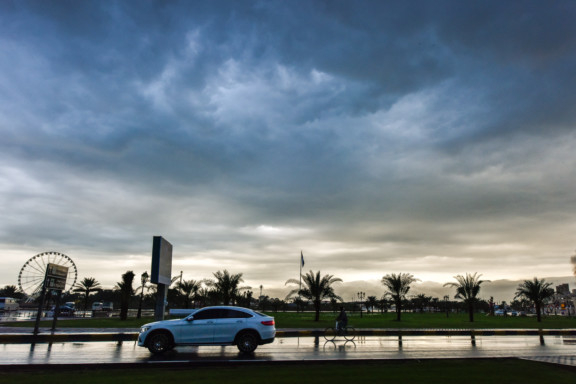 UAE: Pleasant start to the week with clear skies in Dubai, cloudy weather in Fujairah and light rain predicted
