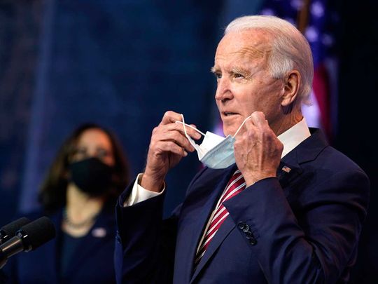 Biden turns focus to building White House team