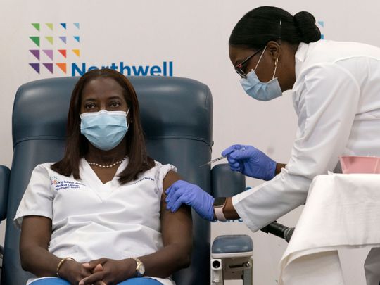 New York nurse receives first COVID-19 vaccine in US