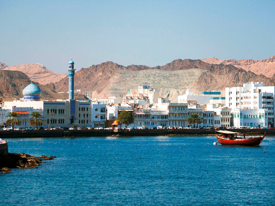 COVID-19: Emiratis in Oman urged to return before closure of borders