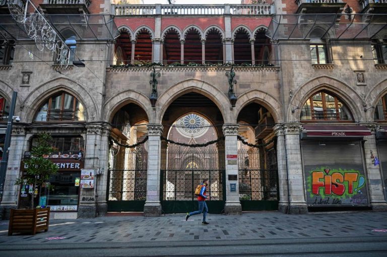 Turkey in weekend lockdown with coronavirus cases at record highs