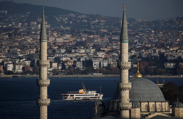 Turkey records 30,402 daily coronavirus cases