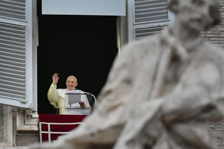Pope Francis to make historic Iraq visit in March