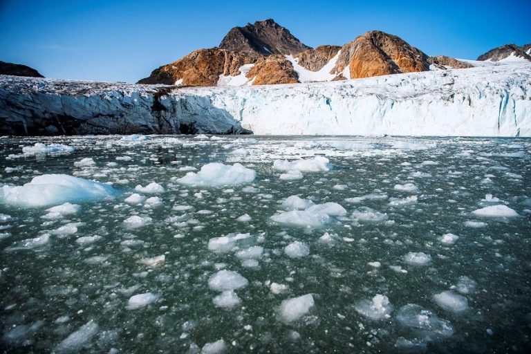 EU leaders struggle to break deadlock on climate deal