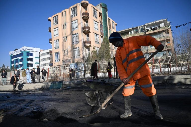 Rocket attacks in Kabul kills one