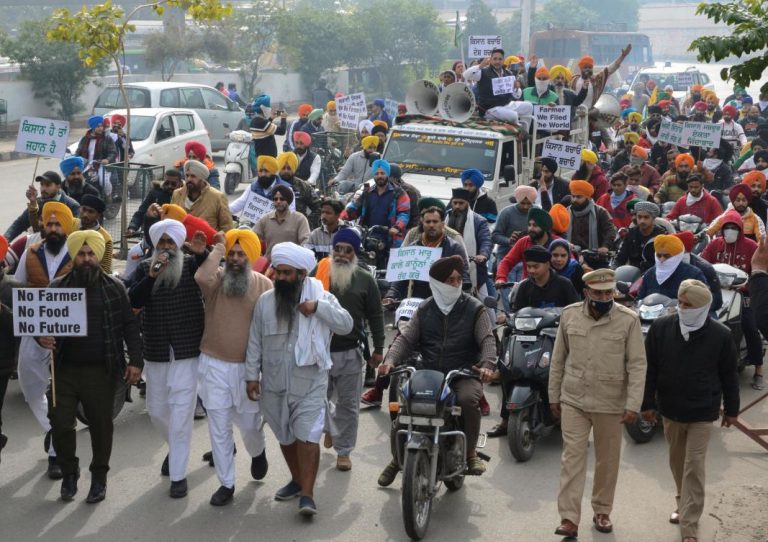 Protesting Indian farmers call for second strike in a week