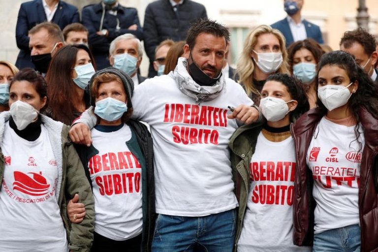 Italian fishermen freed from Libya