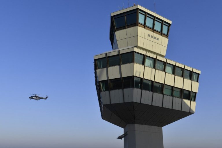Germany may suspend UK, South Africa flights over virus fears