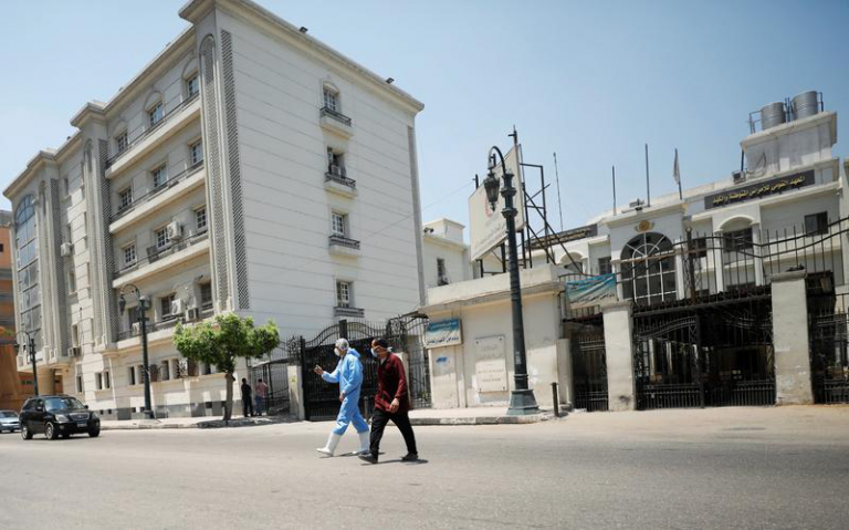 Egypt suspends medical staff vacations as virus cases surge