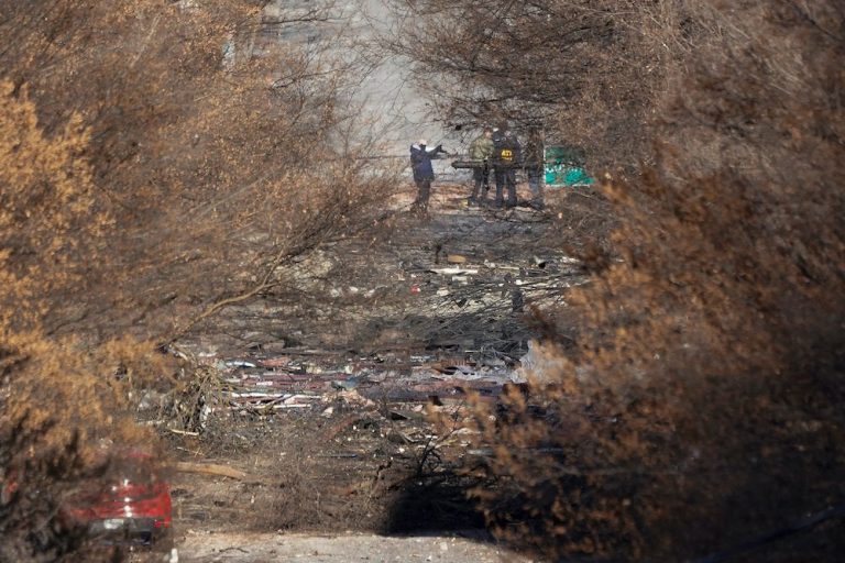 Police say suspicious blast wounds 3 in Nashville on Christmas