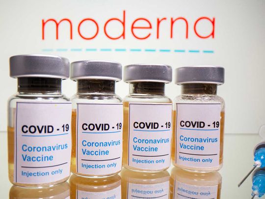 US panel recommends emergency approval of Moderna COVID-19 vaccine