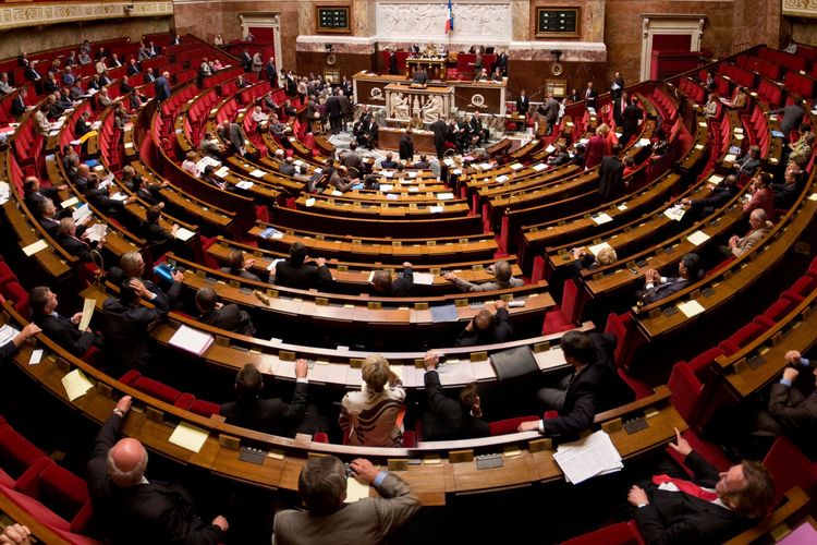 French restitution bill passes final hurdle in parliament