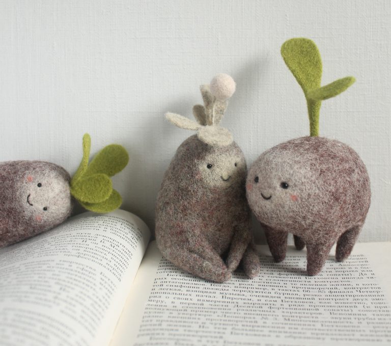 A Woolen Menagerie of Miniature Creatures by Natasya Shuljak Exudes Joy and Whimsy