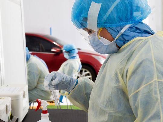 UAE reports 1,077 new coronavirus cases, 2 deaths