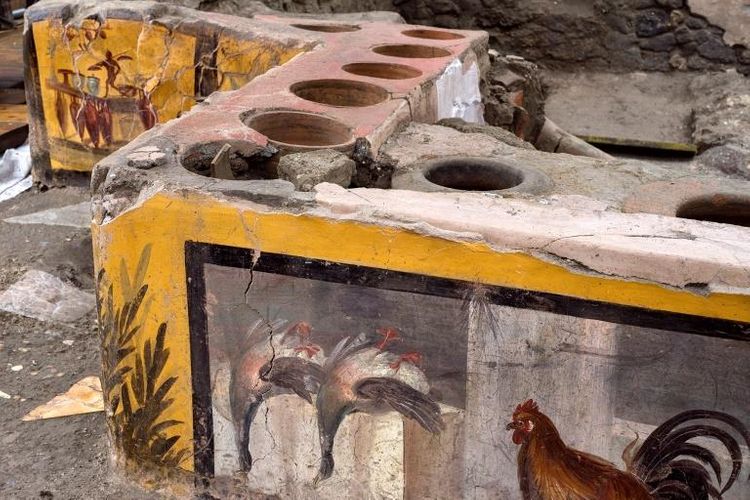 Ancient ‘fast food’ stall comes to light during Pompeii dig