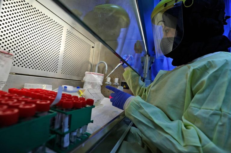 Palestinians give first vaccines after Israel shares supply
