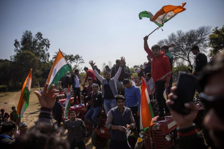 Indian protests against agriculture reforms attract new supporters