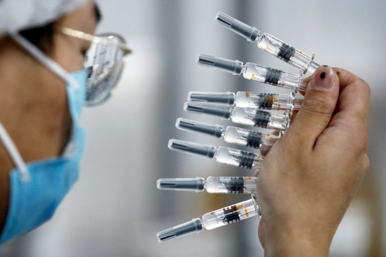 Philippines to get China-donated COVID-19 vaccines this month for troops, medical staff