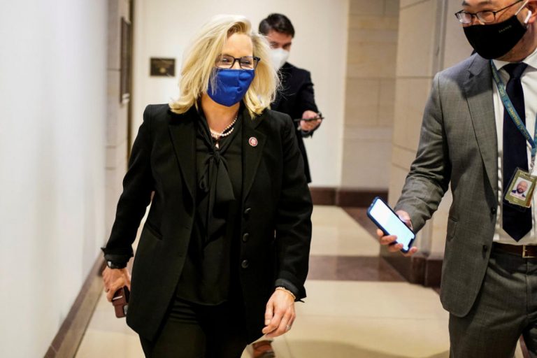 Anti-Trump Republicans face major challenge in launching third party