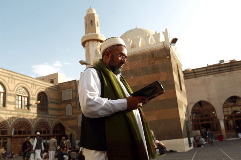 Yemeni government calls for international support to protect heritage sites from Houthis