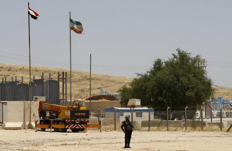 Iran closes Iraq border points to stem spread of coronavirus variant