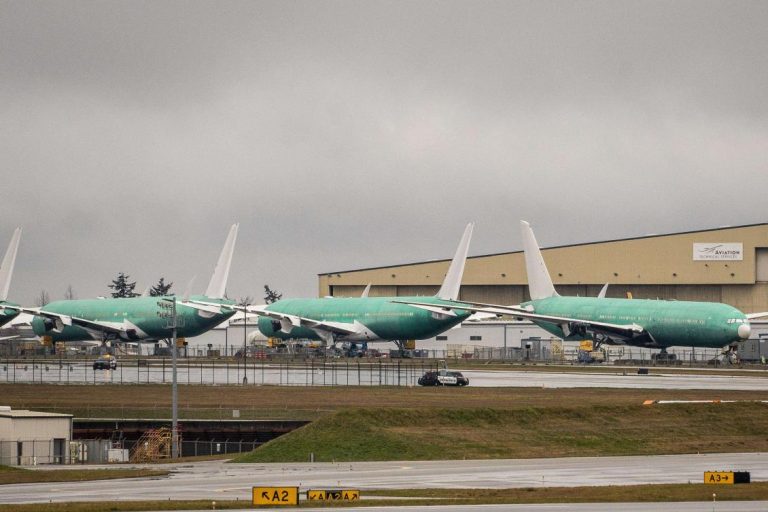 Boeing 777 aircraft with engine trouble makes emergency landing in Moscow