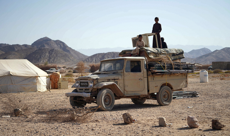 Houthis ‘using trapped families in Marib as human shield’