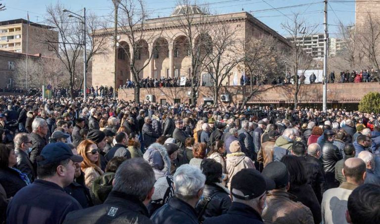 Armenian President Sarkisian rejects army chief’s dismissal