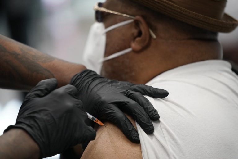 Fauci says US must stick to two-shot strategy for Pfizer, Moderna COVID-19 vaccines