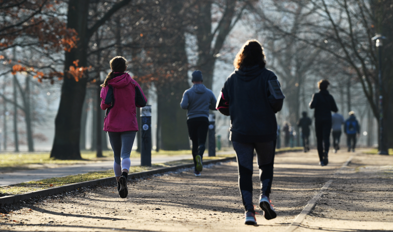 Joggers should wear face masks: Scientists