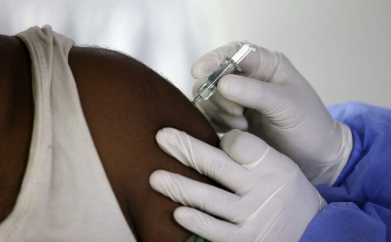 COVID-19: UAE soon one of first countries to vaccinate most of population