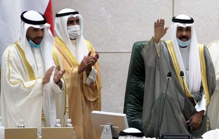 New government takes oath before Kuwait emir