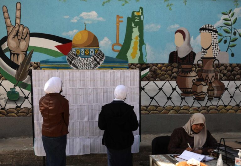 Fatah committee member sets up separate electoral list, defies leaders’ orders
