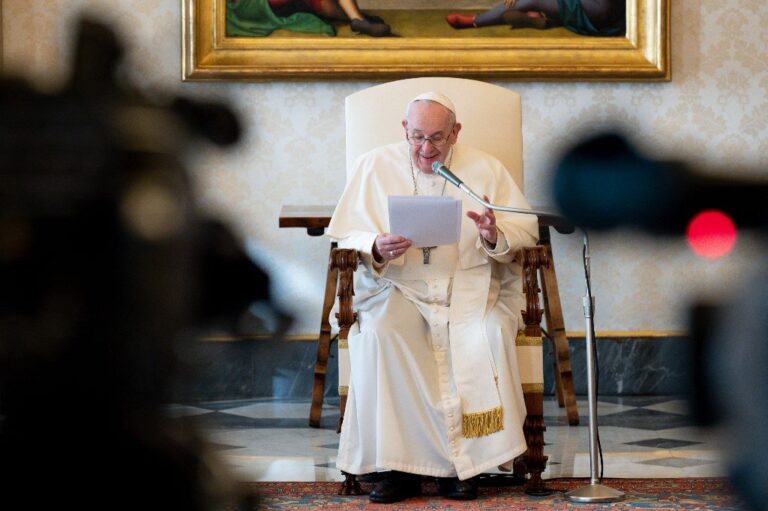 Vatican mints medal for Pope Francis’s Iraq visit