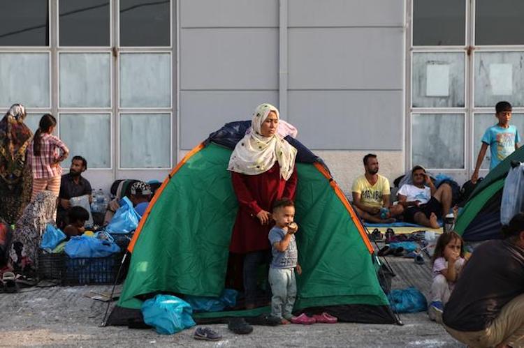 Thousands of refugees at risk of homelessness in Greece