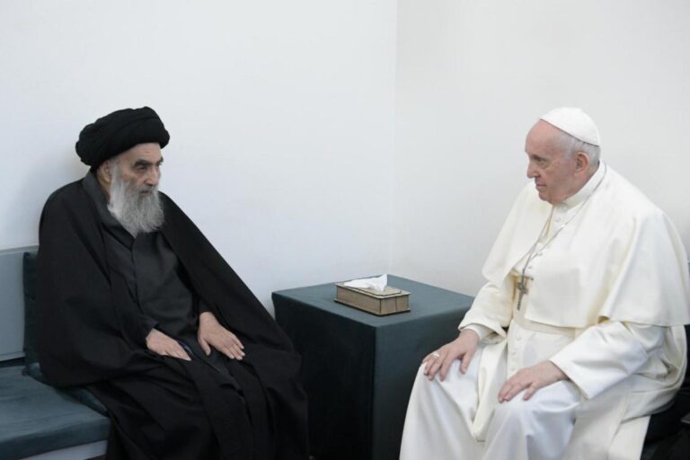 Top Shiite cleric tells pope Iraq Christians should live in peace
