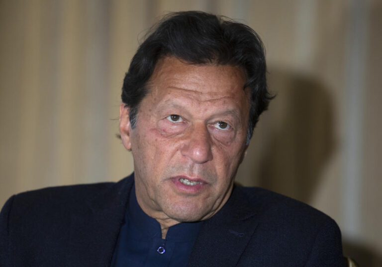 Pakistani PM wins vote of confidence amidst opposition protest, boycott