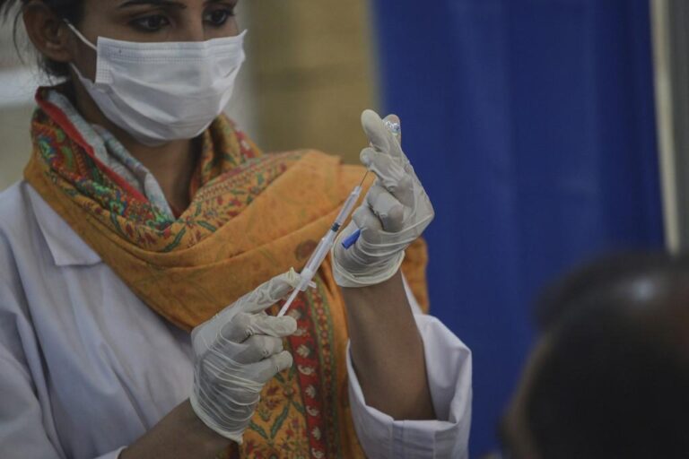 COVID-19: Pakistan starts vaccinating people 60 or older