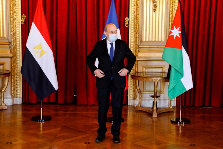 Lebanon’s politicians show no sign of saving their country, France says