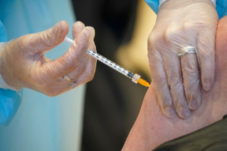 AstraZeneca finds no evidence of increased blood clot risk from COVID-19 vaccine