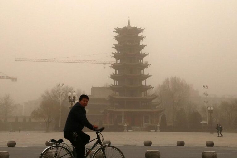 Flights canceled during China’s worst sandstorm in a decade