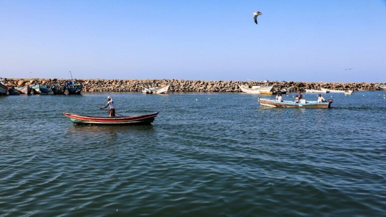 Coalition destroys Houthi boat bomb ahead of Yemen port attack