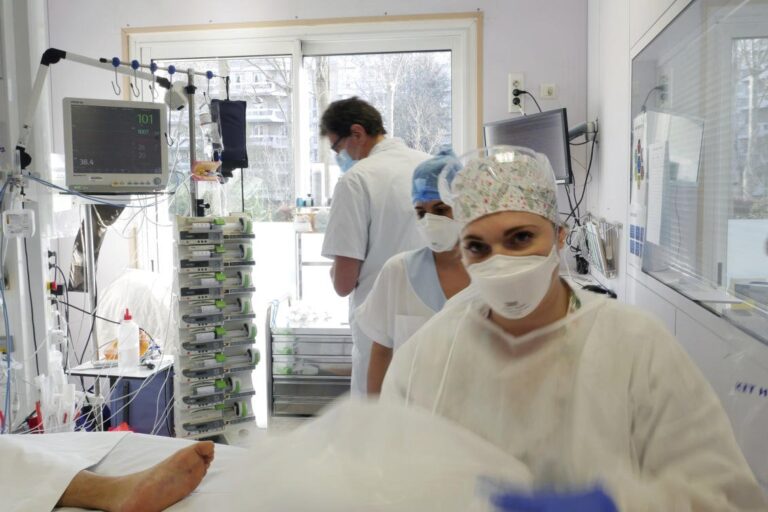 Medical workers conflicted by France’s partial lockdown