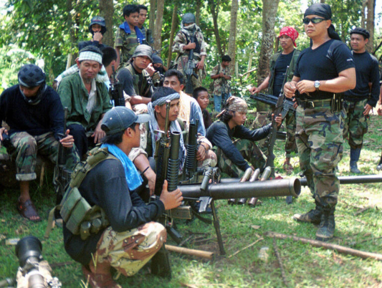 Philippine troops kill rebel commander, rescue last Indonesian hostage