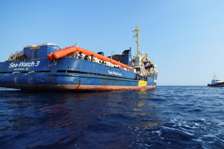 Italy detains migrant rescue ship