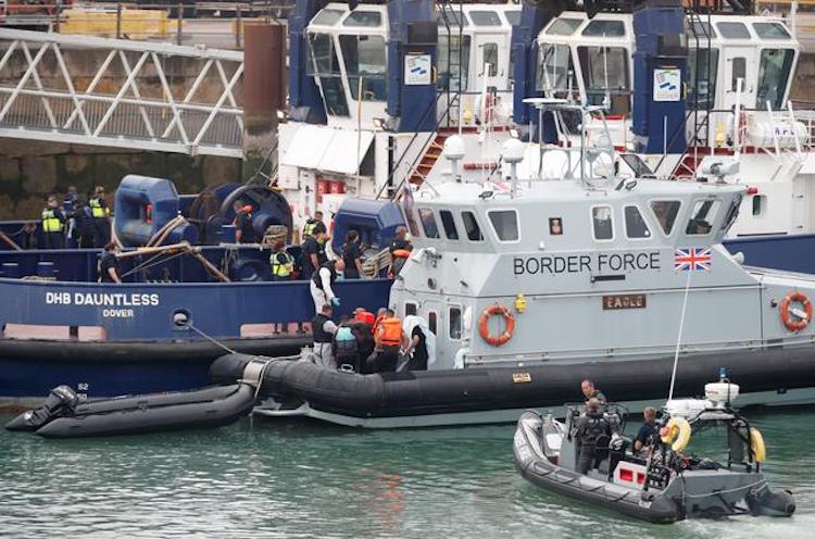UK plans visa ban for countries refusing to repatriate failed asylum seekers